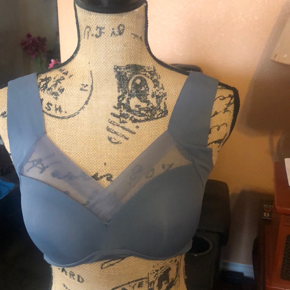 Grey lightly padded stretch bra.